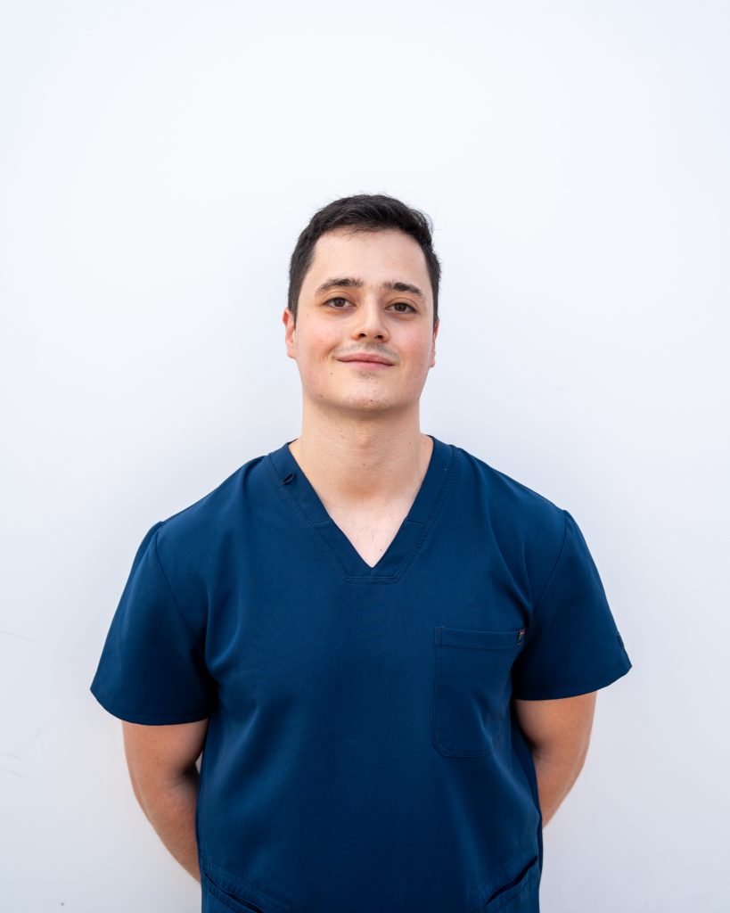 Enrique González, fisioterapeuta de FisioSport Alicante