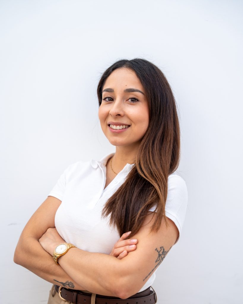 Melanie Tana, recepción de FisioSport Alicante